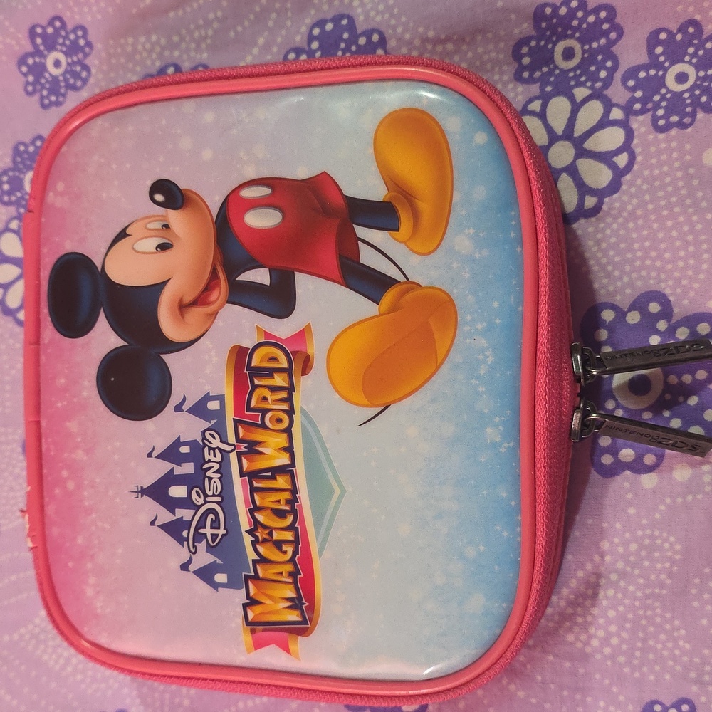 Limited Edition Disney Magical World 2DS and Case